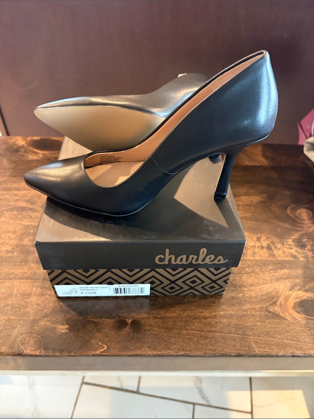 Charles By Charles David Classic Black Pointed Leather Pumps - NIB, 6.5
